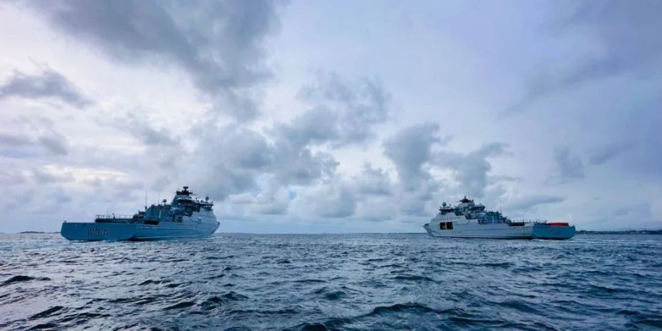 海警万吨舰