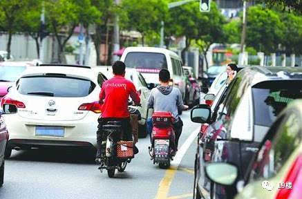 6岁男童遭车祸车主失联，意外邂逅自然美景寻求心灵宁静之旅