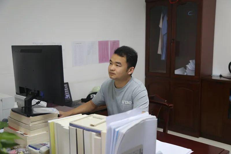 浠水最新抓捕行动，友情与陪伴中的意外插曲