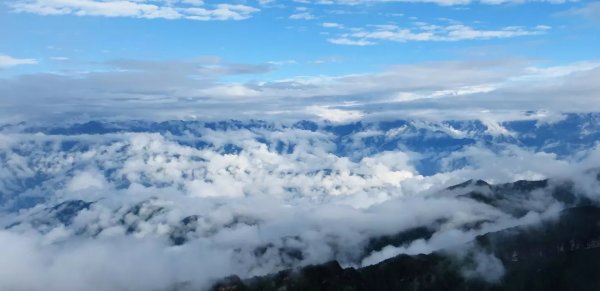 自然探险之旅，探寻去疾之地的美景，寻找内心的平和与宁静