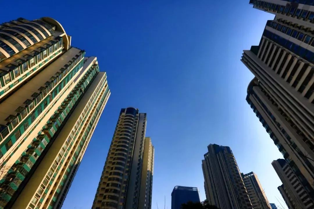 揭秘最新房价动态，购房指南助你洞悉市场走势！