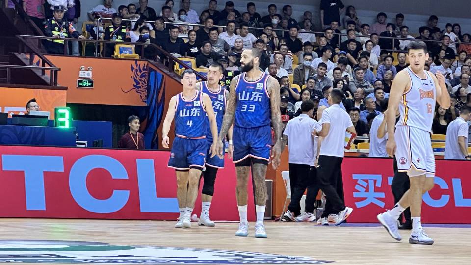 山东男篮迎战广东，CBA焦点之战全方位解读