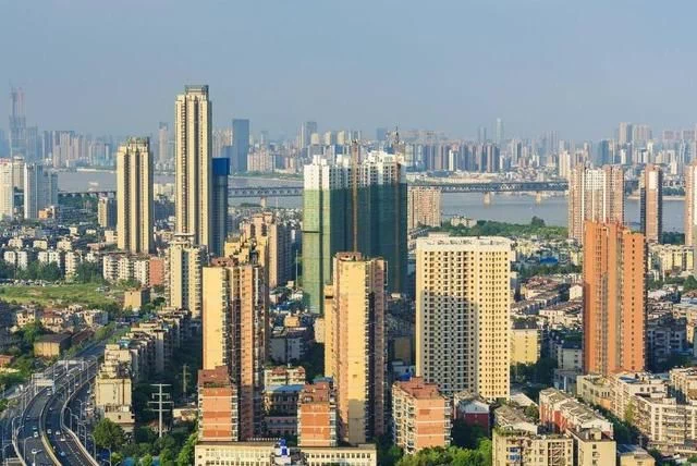武汉二手房最新动态，城市变迁中的成长故事