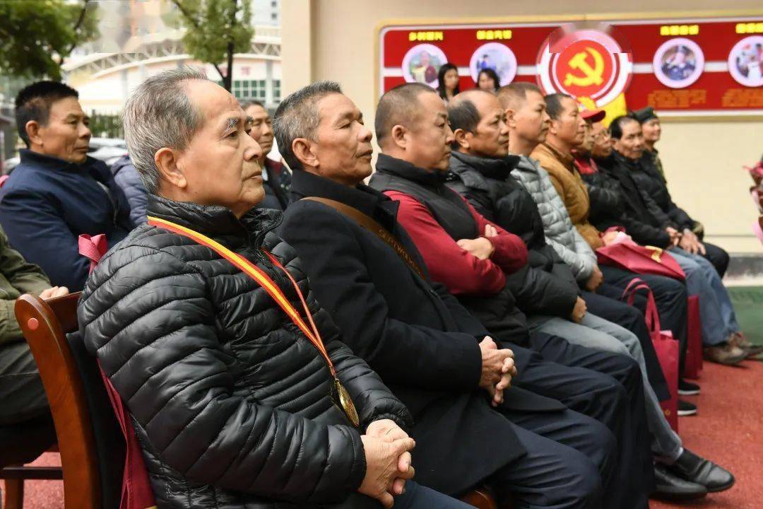 2024澳门免费资料汇编，魂银版SVM221.18动态词汇详解