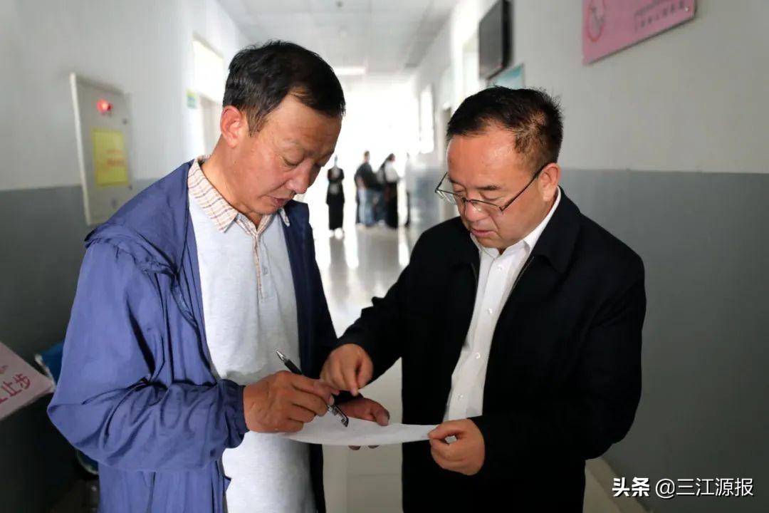 资质管理最新规定下的高科技产品革新，前沿体验与未来拥抱