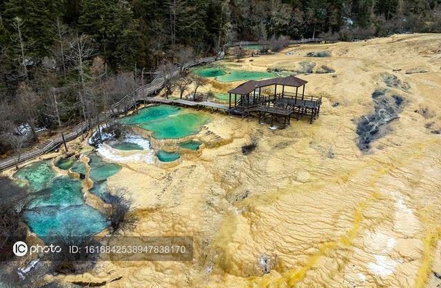 黄龙法院最新动态，与自然美景的邂逅，探索宁静之旅