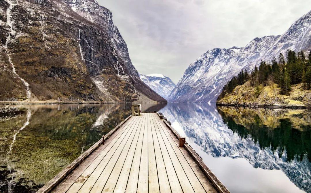 Photoshop最新版本的探索之旅，与自然美景同行，寻找内心的宁静与平和